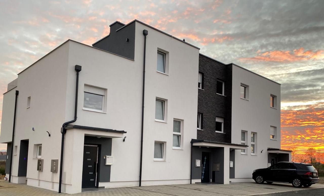 Penthouse West S Daire Varaždin Dış mekan fotoğraf